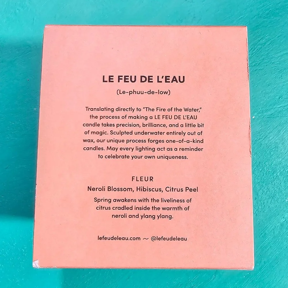 🏷️NEW Le Feu De L'eau Scented Candle - Fleur (Floral) - Picture 5 of 10